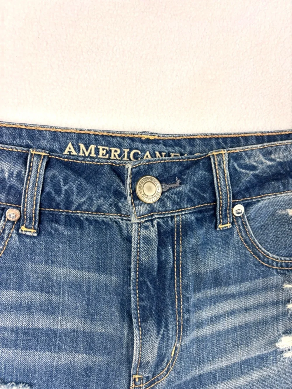 American Eagle Tomgirl Shortie Distress Rip Fray Raw Hem “Cheeky” Jean Short (8)